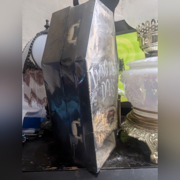 Living Dead Dolls 7 Deadly Sins Greed NIB Sealed Mint - Picture 9 of 11